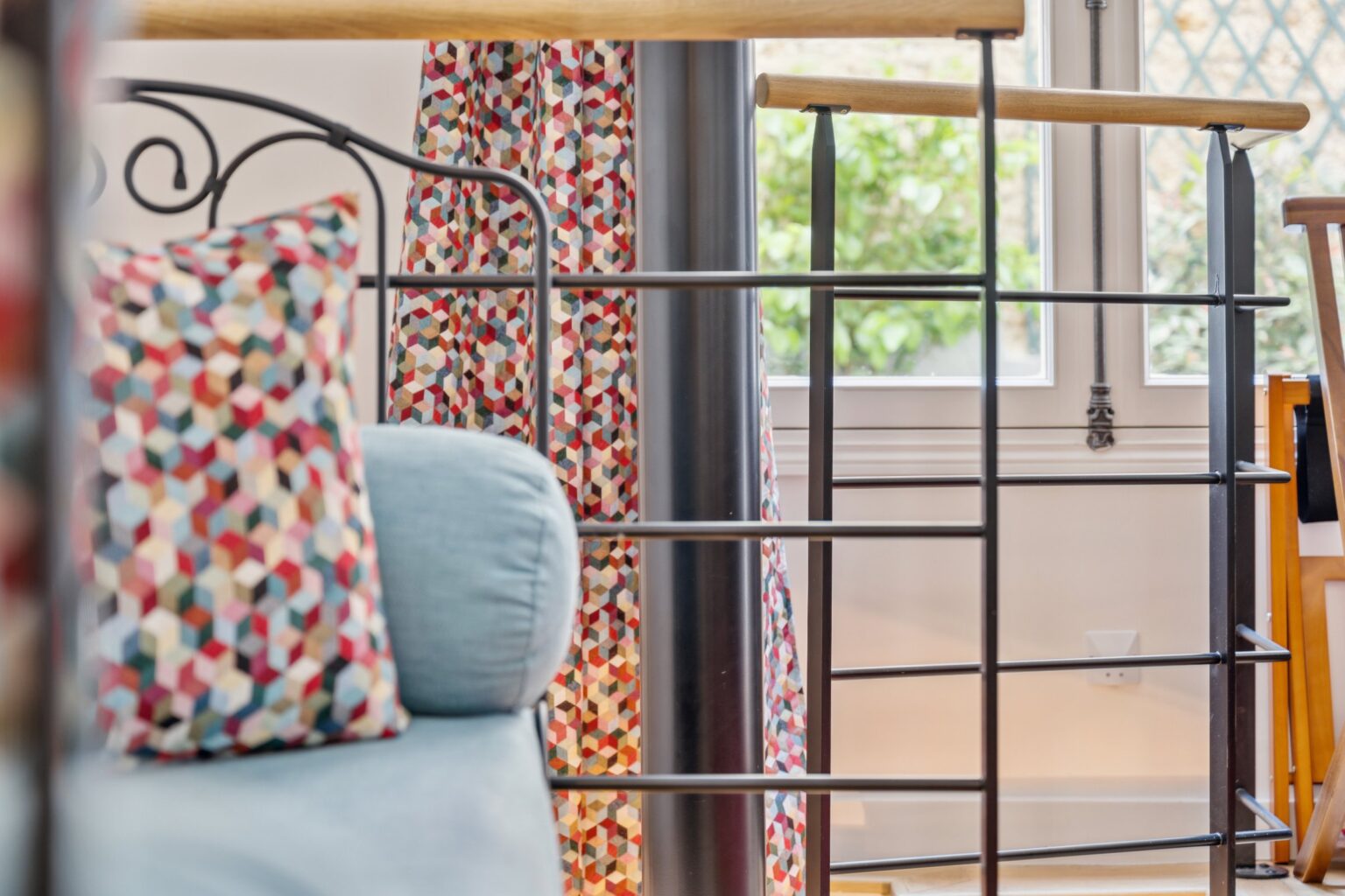 D2 booking - Bnb accommodation Paris Champs Elysees Eiffel tower - DSC_3512