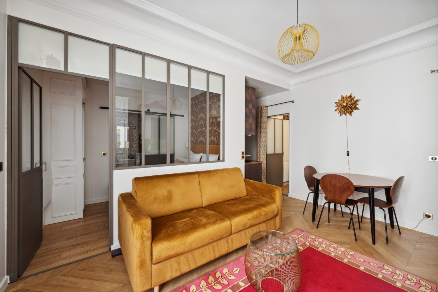 G1 booking - Bnb accommodation Paris Champs Elysees Eiffel tower - DSC_2754