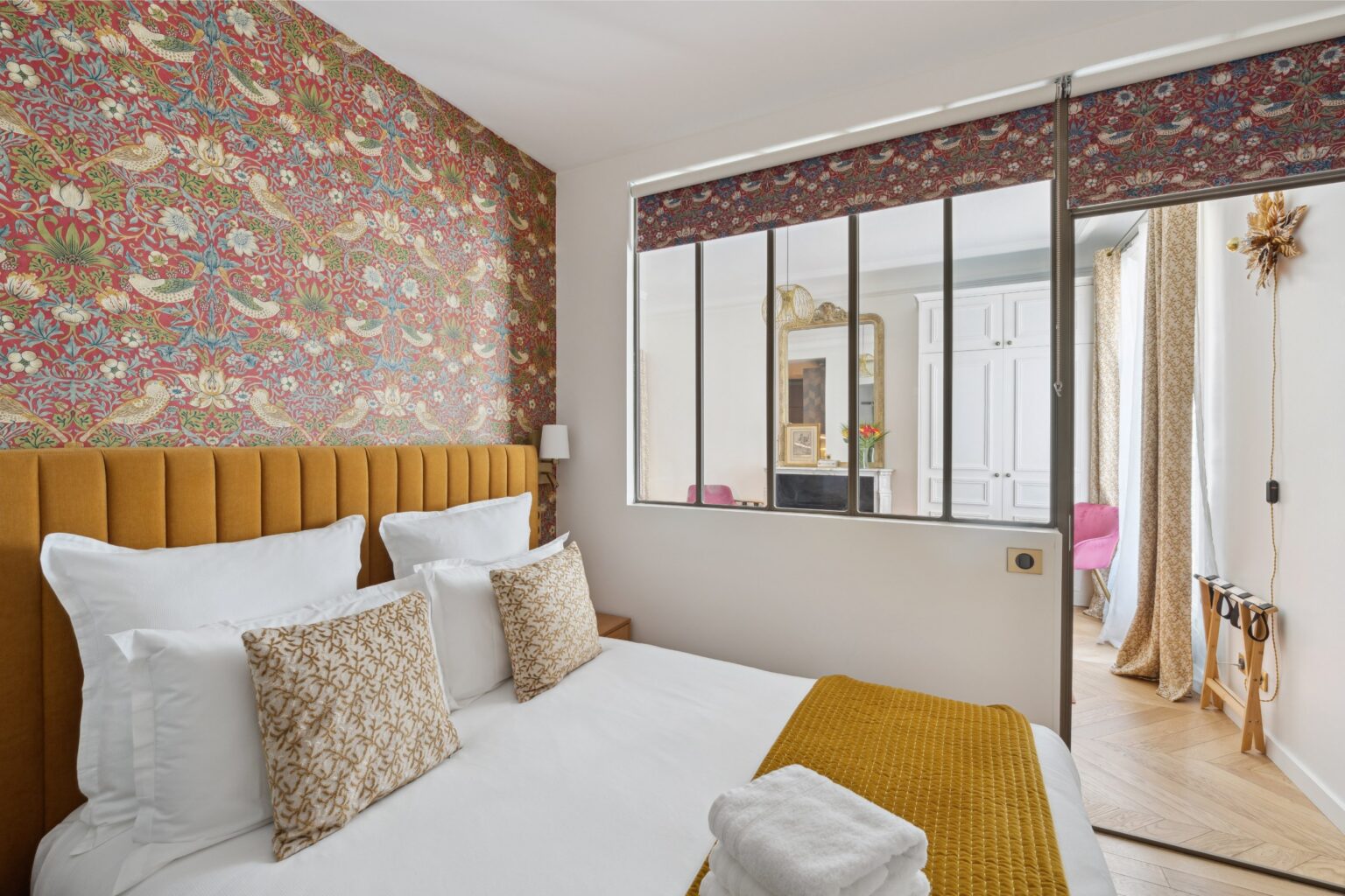 G1 booking - Bnb accommodation Paris Champs Elysees Eiffel tower - DSC_2774