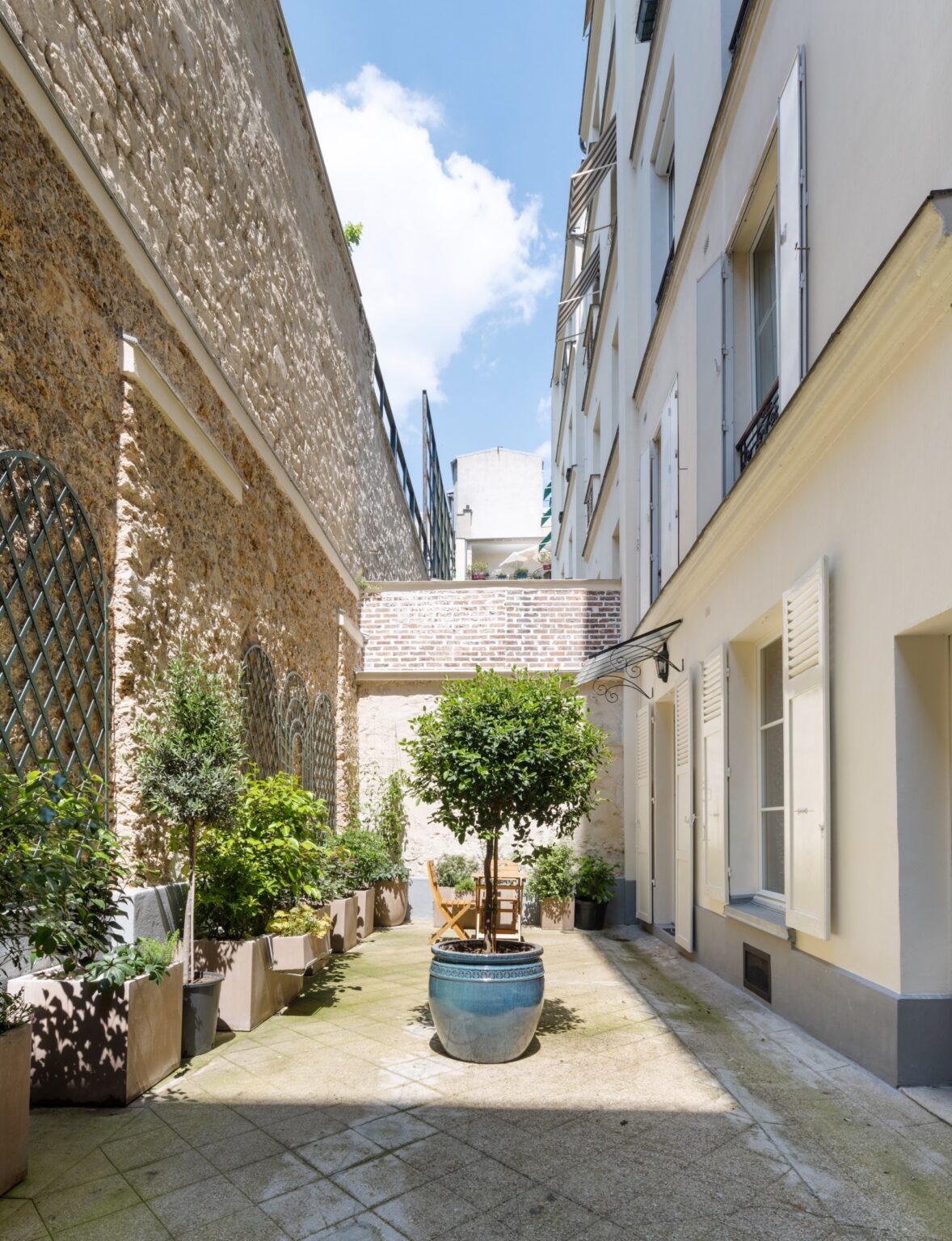 G2 booking - Bnb accommodation Paris Champs Elysees Eiffel tower - DSC_3353