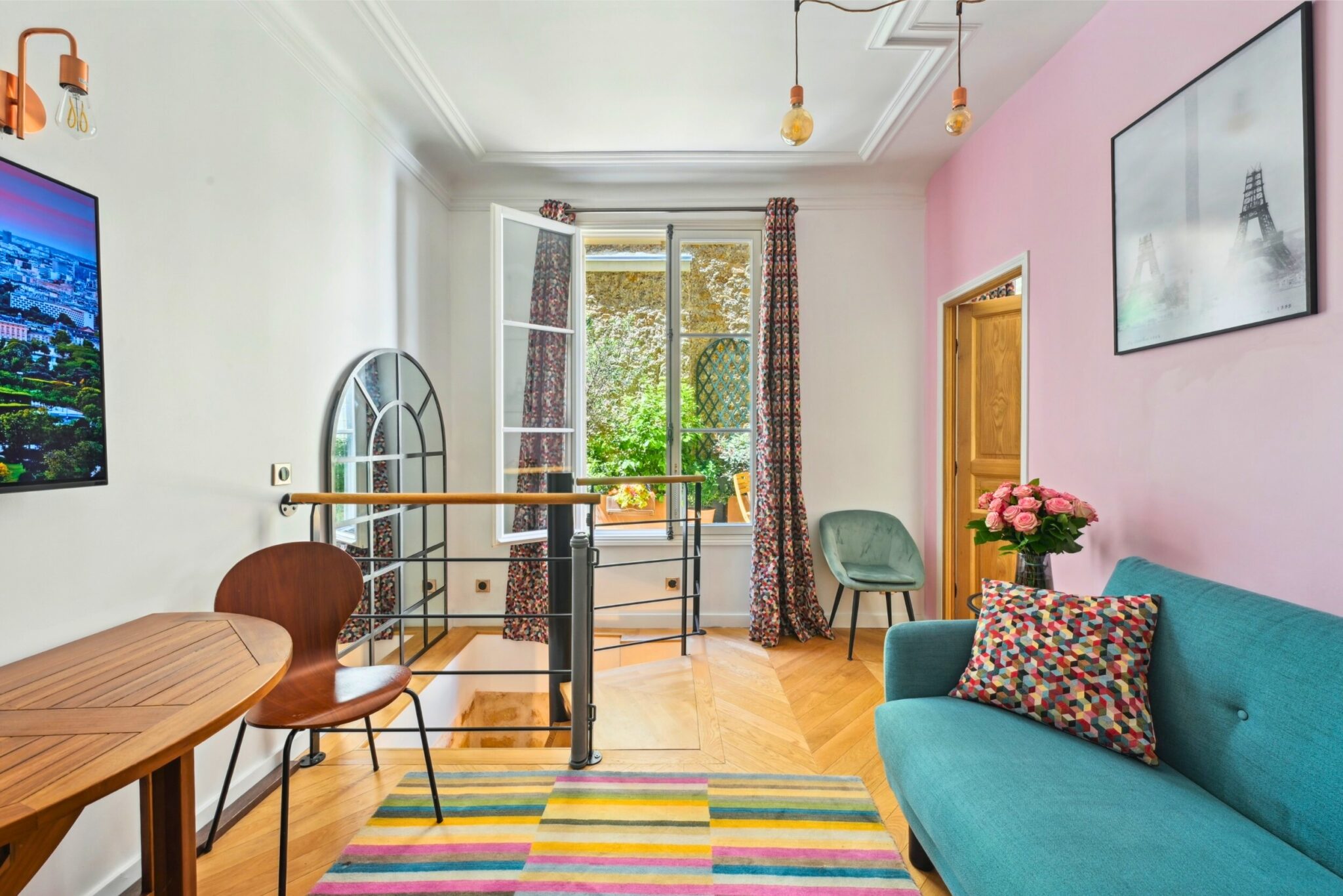eiffel-d2-paris-apartment-rental-16th-la-maison-klebedsc_5114-edited