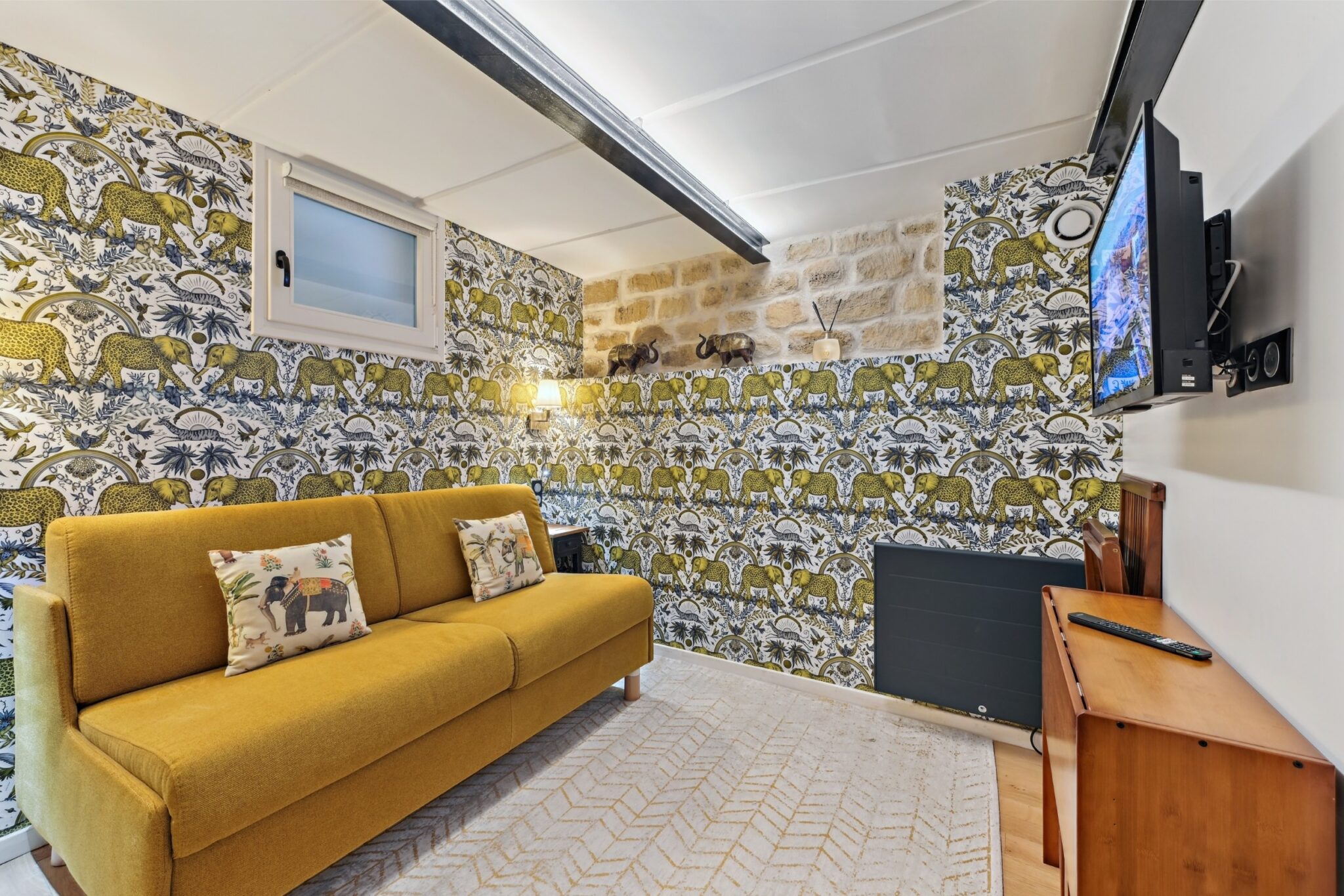 eiffel-d2-paris-apartment-rental-16th-la-maison-klebedsc_5258