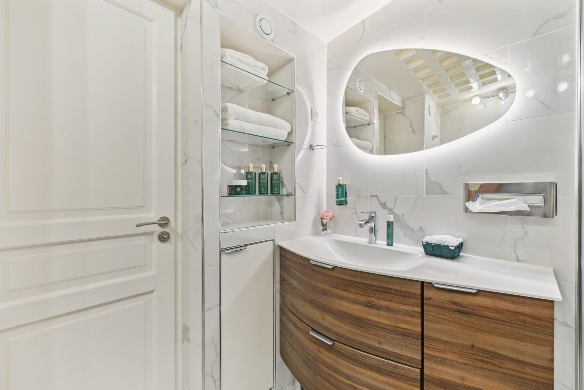 eiffel-d2-paris-apartment-rental-16th-la-maison-klebedsc_5409