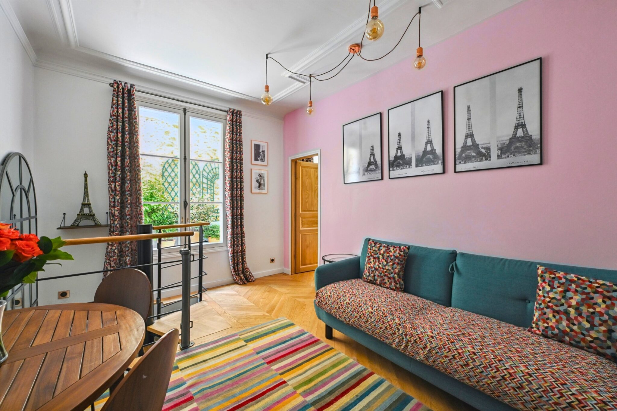 eiffel-d2-paris-apartment-rental-16th-la-maison-klebedsc_9172-edited