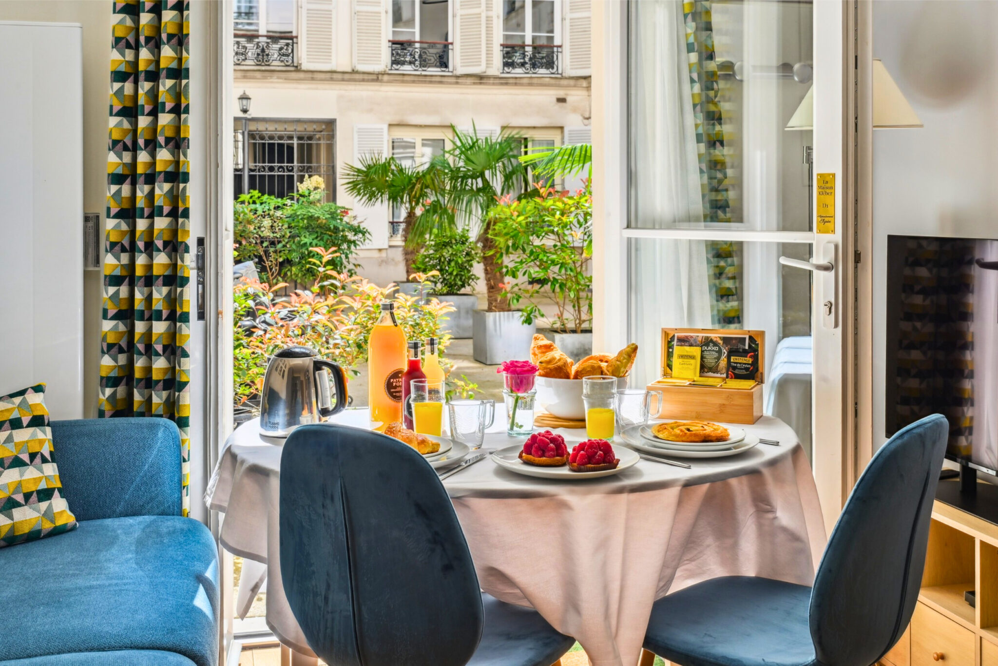 elysee-d1-paris-apartment-rental-16th-la-maison-kleber-dsc_8835-edited